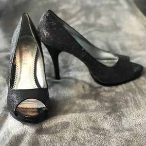 Sparkly Black pumps